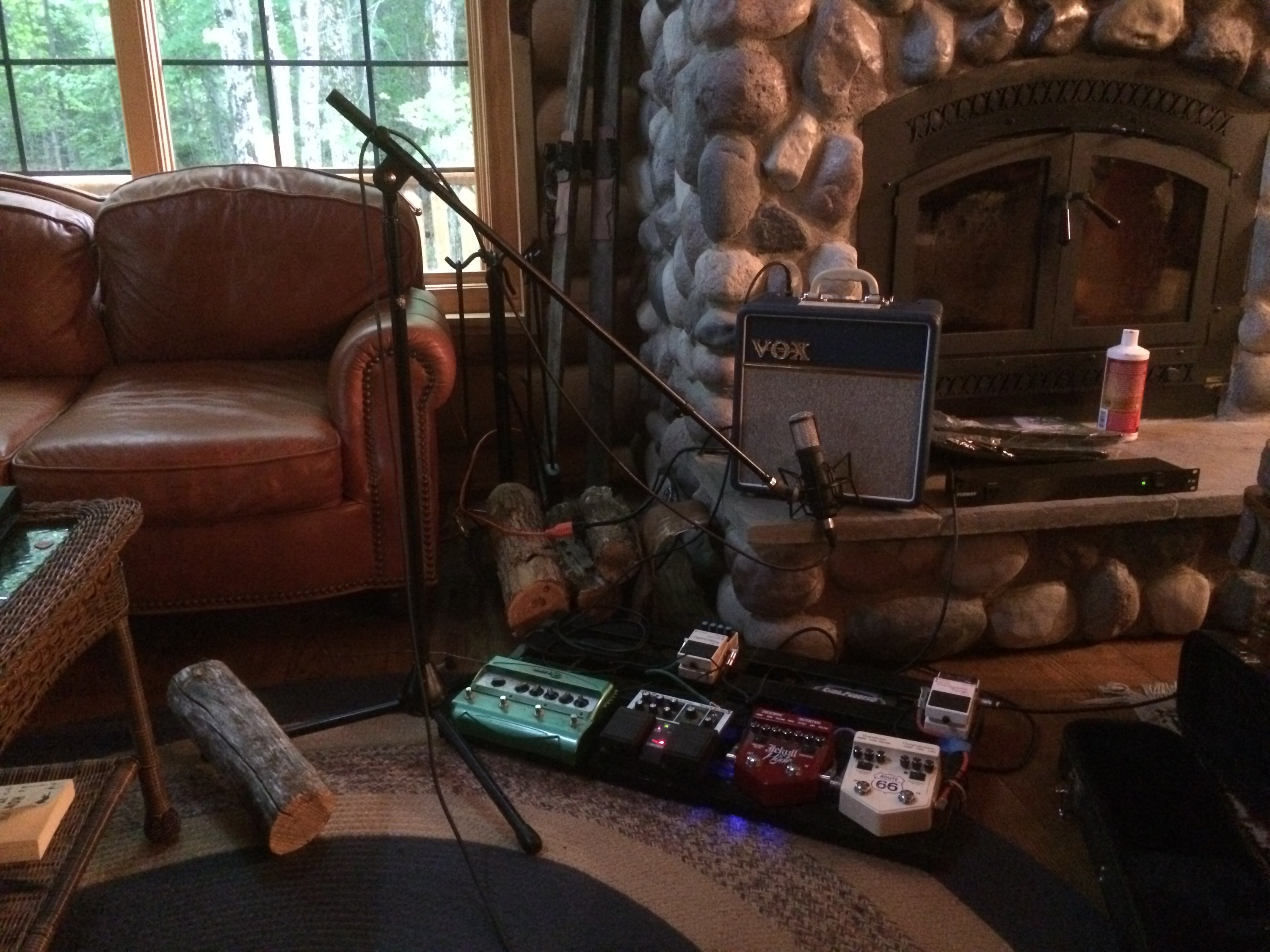 Recording guitar through a Vox AC4C1 BL at a cabin in the woods